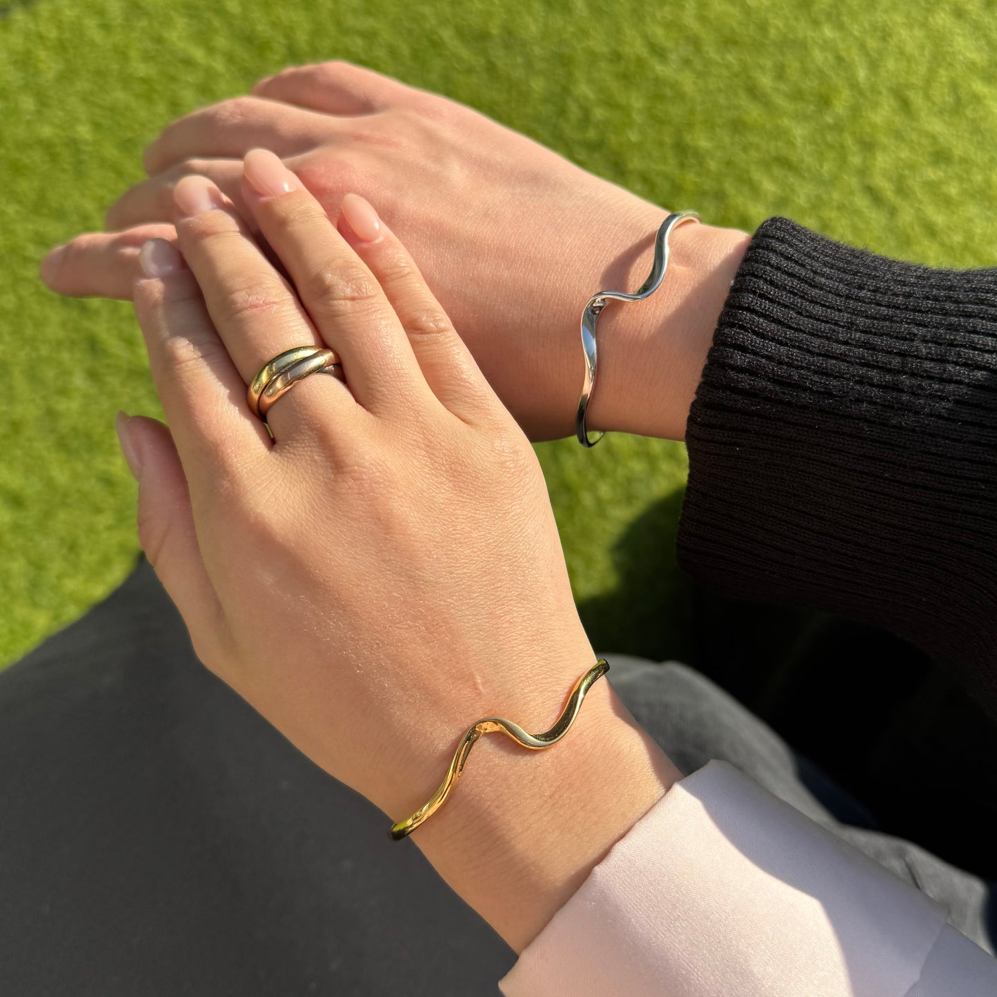 【ペア】ウェーブ バングル